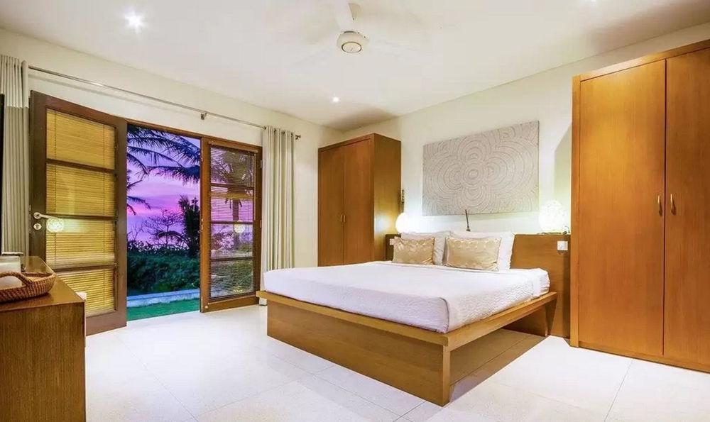 Pantai Hitam Villa Selemadeg Eksteriør bilde