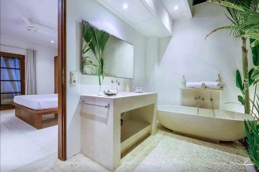 Pantai Hitam Villa Selemadeg Eksteriør bilde