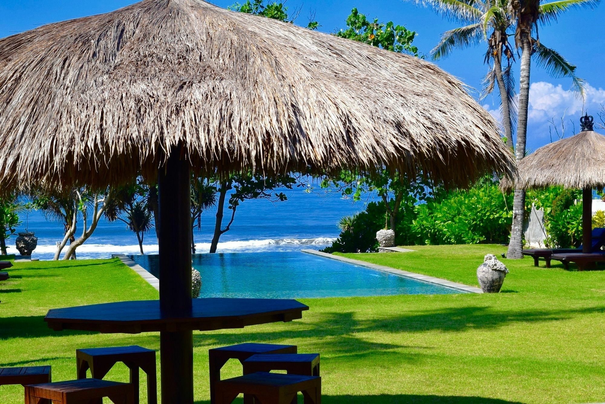 Pantai Hitam Villa Selemadeg Eksteriør bilde